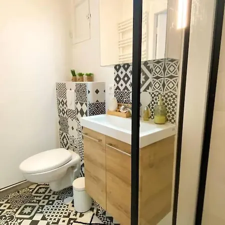 Joli Au Calme A 10 Min A Pied Des Marches Et Des Plages 公寓